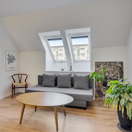 Bath Tub Penthouse In The City อัลบอร์ ภายนอก รูปภาพ